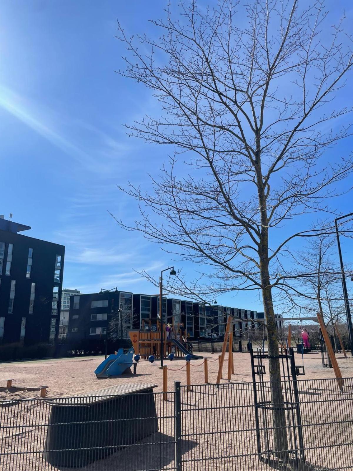 Gella Canalside Apartments With Sauna And Balcony In Address Saukonpaadenranta 4 ヘルシンキ エクステリア 写真