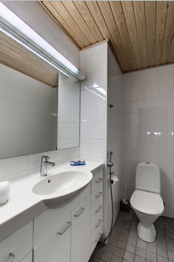 Gella Canalside Apartments With Sauna And Balcony In Address Saukonpaadenranta 4 ヘルシンキ エクステリア 写真